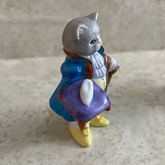 Vintage Schmid Kitty Cucumber Figurine Albert w Cinderella glass slipper 1990 - Picture 2 of 7